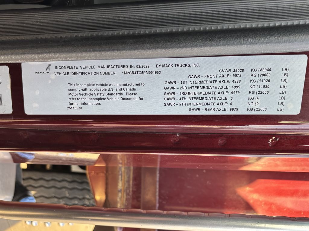 Slide images of 2023 MACK GR104B