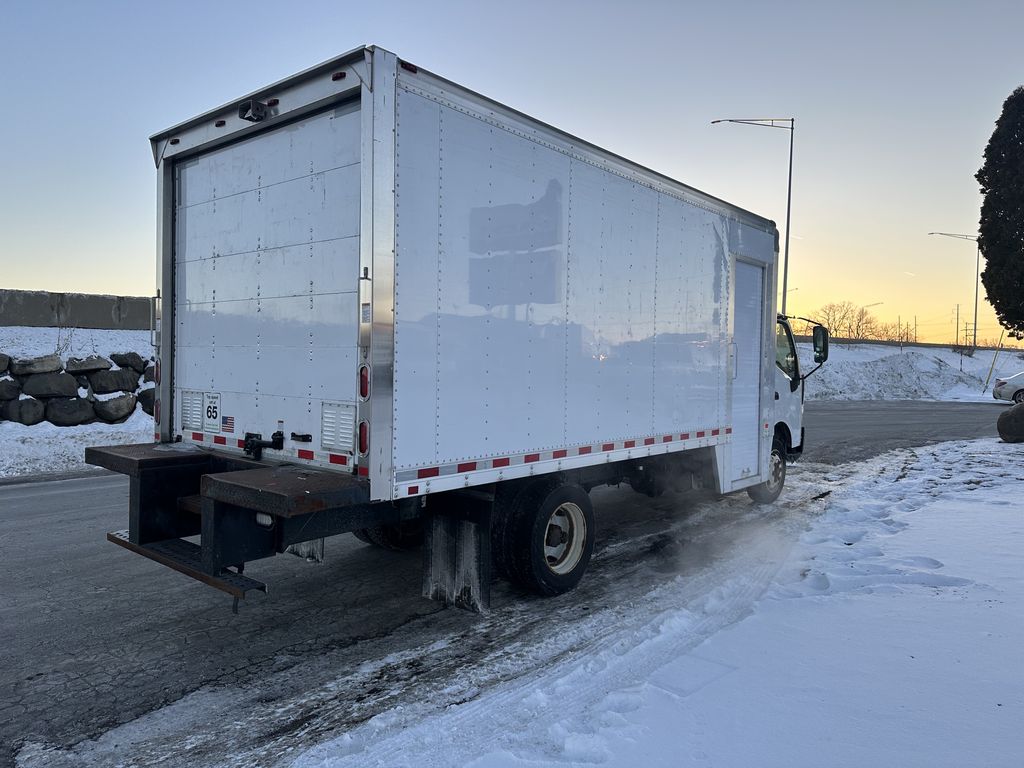 Slide images of 2018 HINO 195