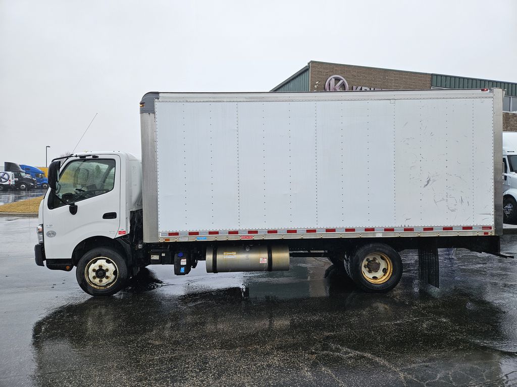 Slide images of 2018 HINO 195 