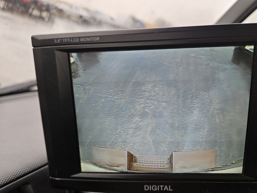 Slide images of 2018 HINO 195 