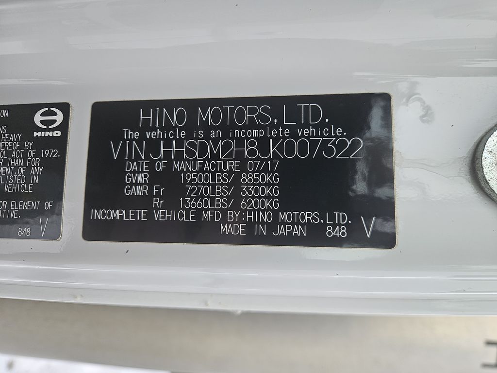 Slide images of 2018 HINO 195 