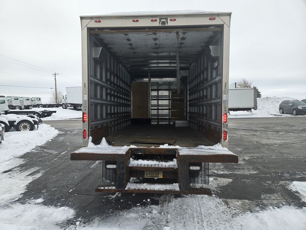 Slide images of 2018 HINO 195 