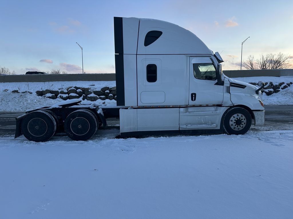 Slide images of 2023 FREIGHTLINER CASCADIA