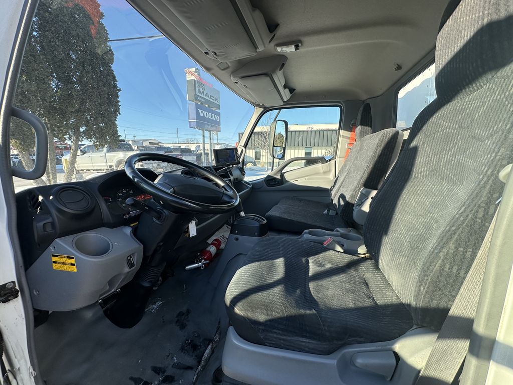 Slide images of 2018 HINO 195