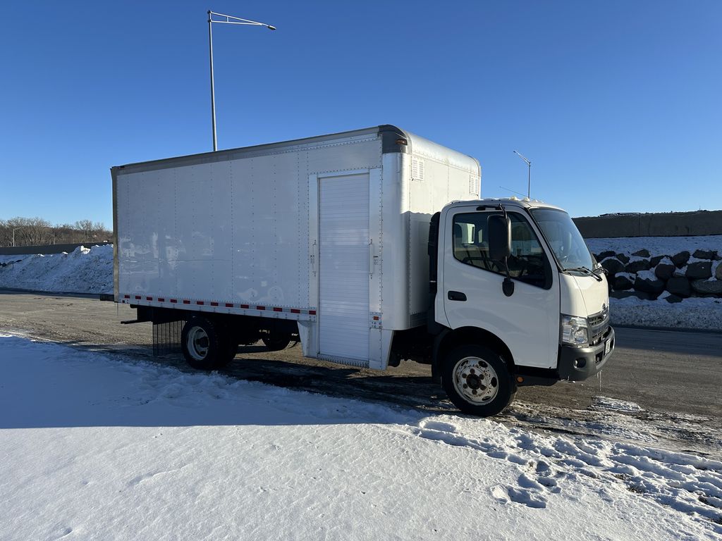 Slide images of 2018 HINO 195