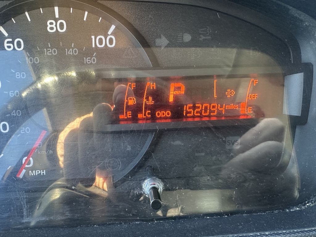 Slide images of 2018 HINO 195