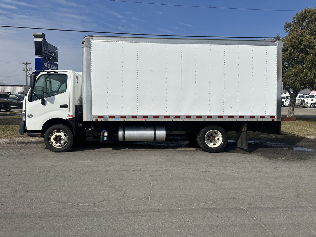 Slide images of 2018 HINO 195