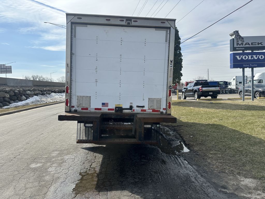 Slide images of 2018 HINO 195