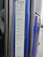 Slide images of 2022 VOLVO VNL64T860 