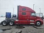 Slide images of 2022 VOLVO VNL64T860