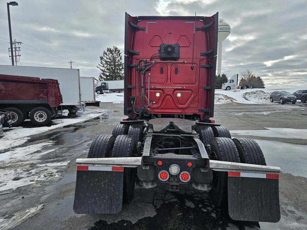 Slide images of 2020 FREIGHTLINER CASCADIA