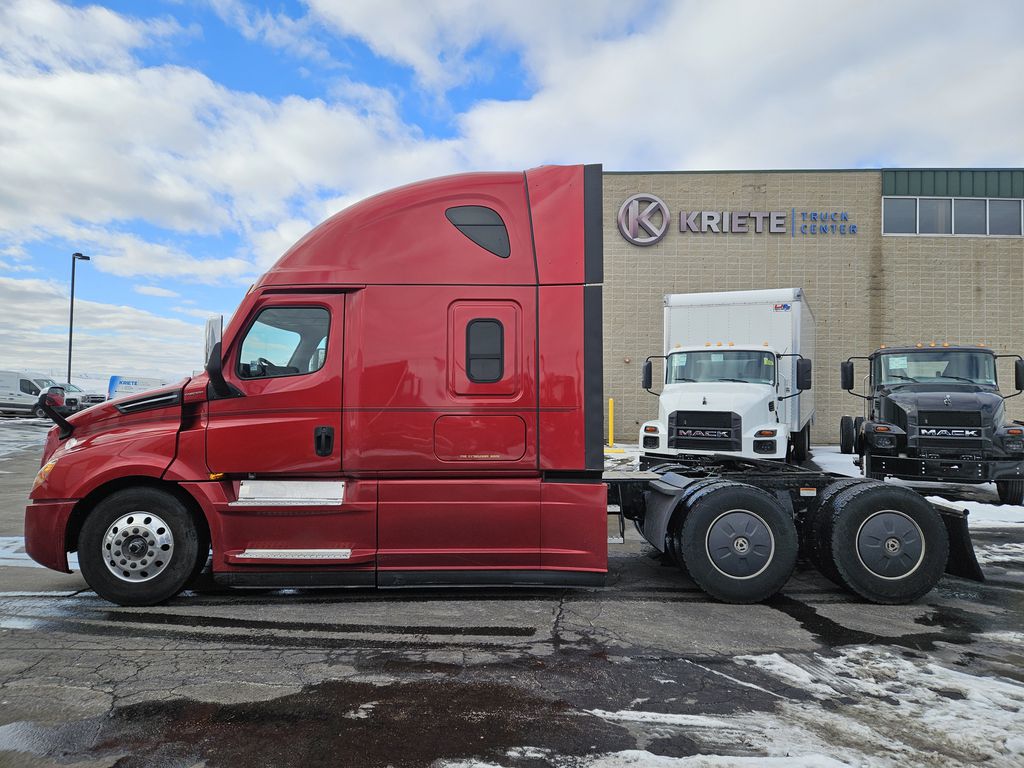 Slide images of 2020 FREIGHTLINER CASCADIA