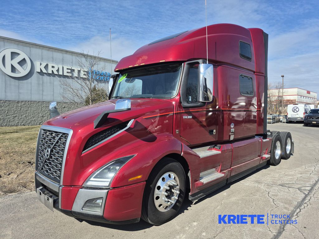 Image of 2022 VOLVO VNL64T860