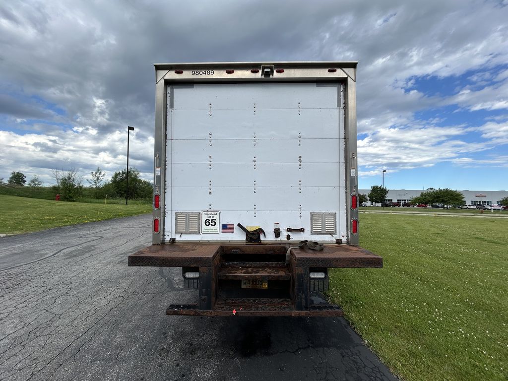 Slide images of 2018 HINO 195