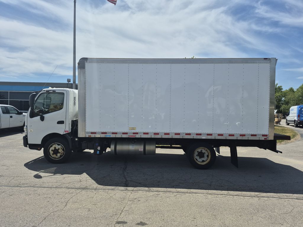 Slide images of 2018 HINO 195