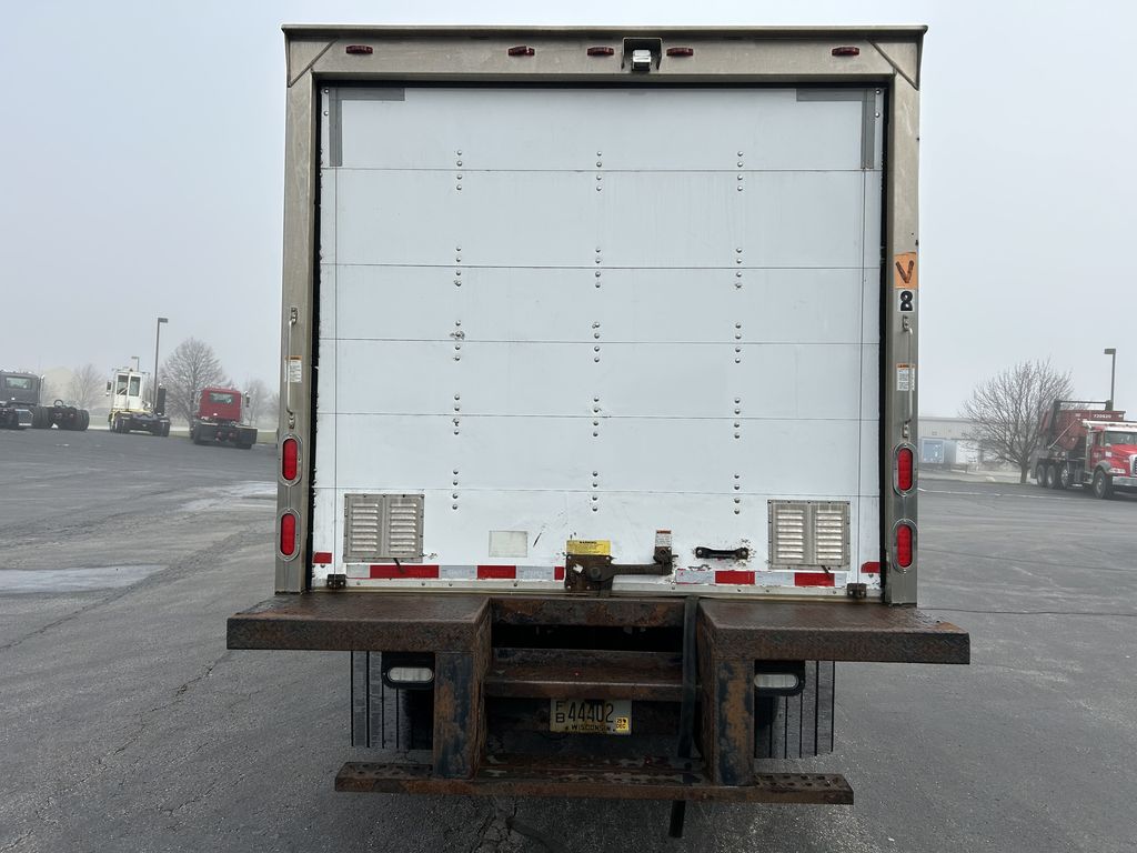 Slide images of 2018 HINO 195