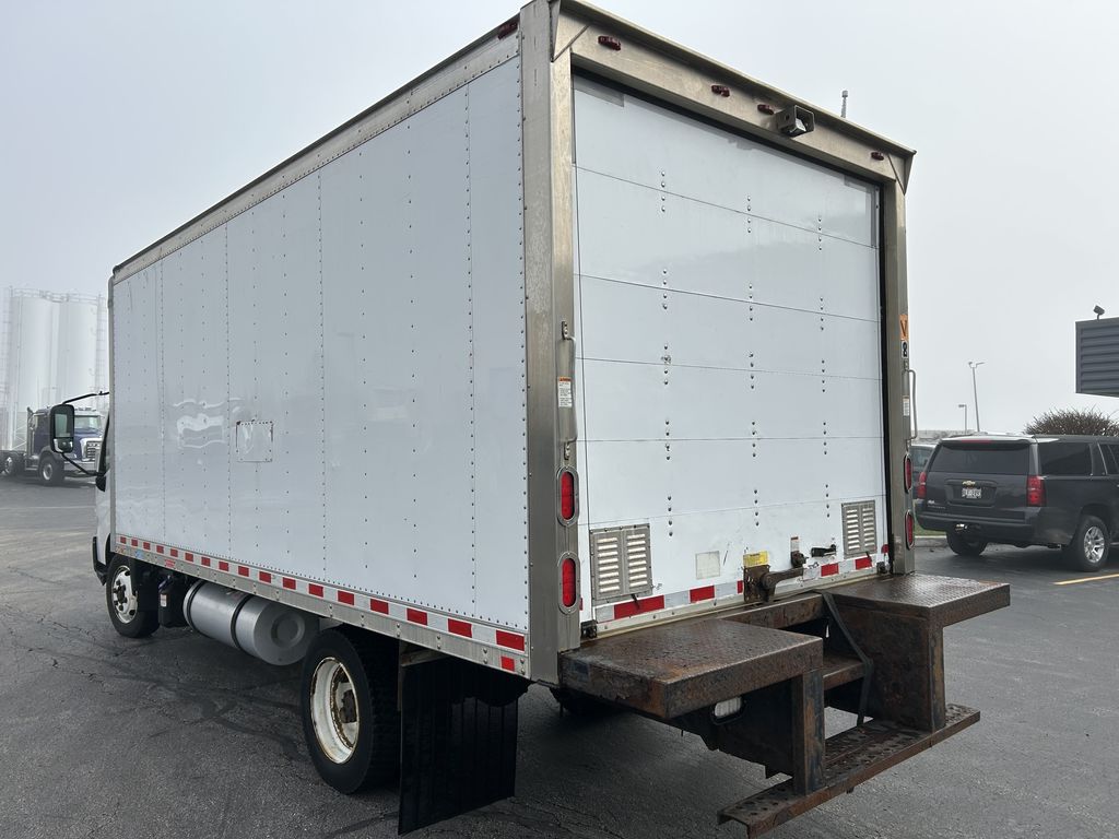 Slide images of 2018 HINO 195