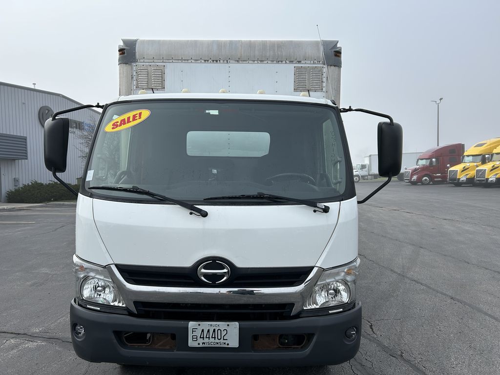 Slide images of 2018 HINO 195