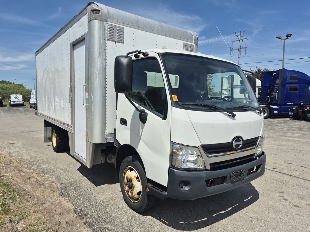 Slide images of 2018 HINO 195