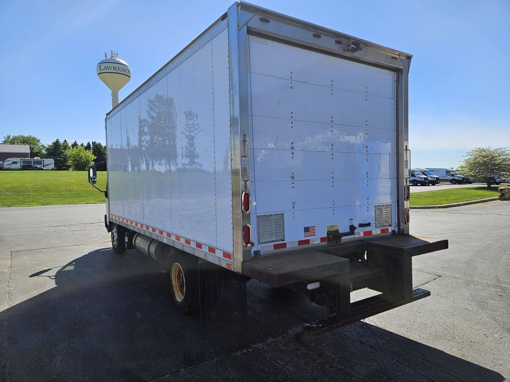 Slide images of 2018 HINO 195