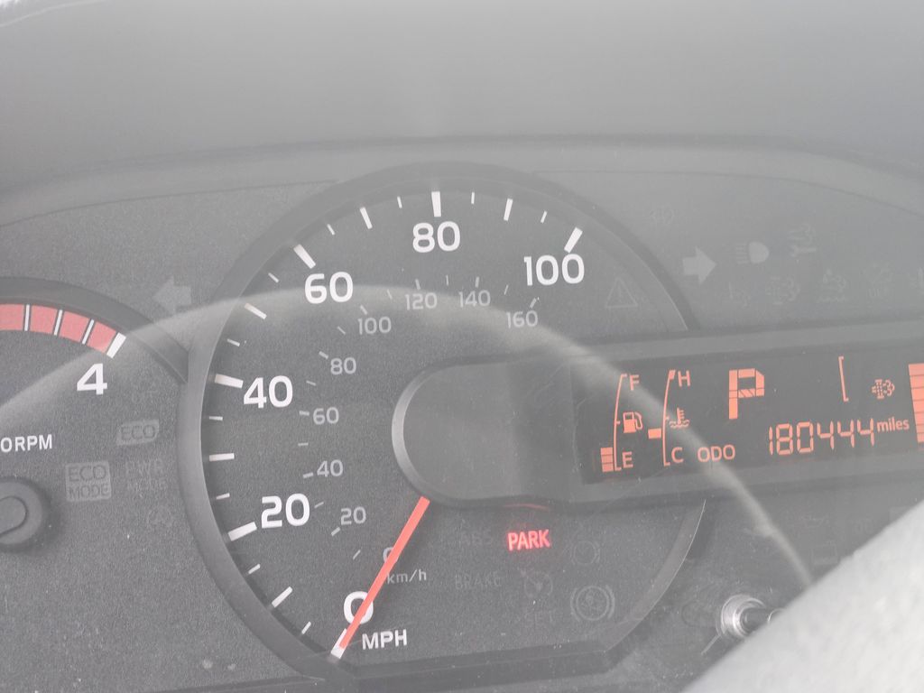 Slide images of 2018 HINO 195 