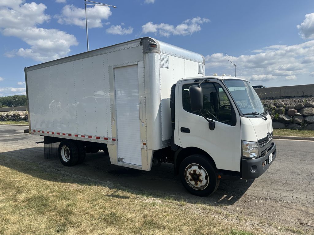 Slide images of 2018 HINO 195