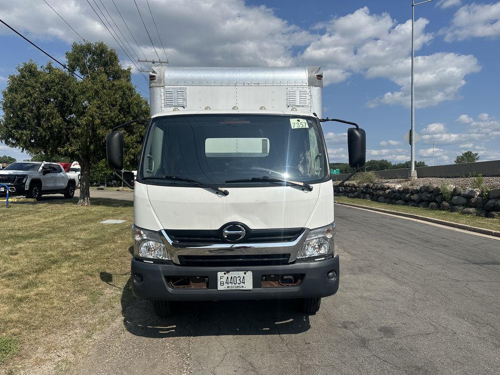 Slide images of 2018 HINO 195