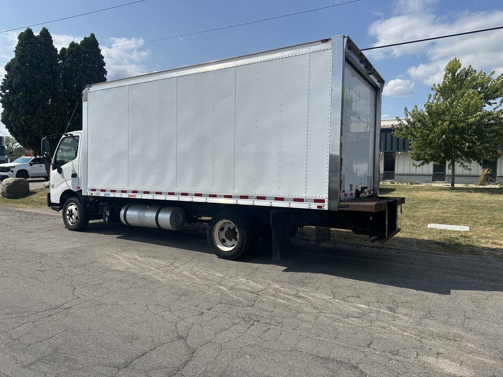 Slide images of 2018 HINO 195