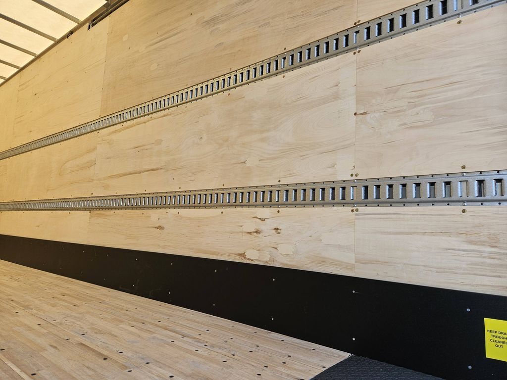 Slide images of 2025 MACK MD642