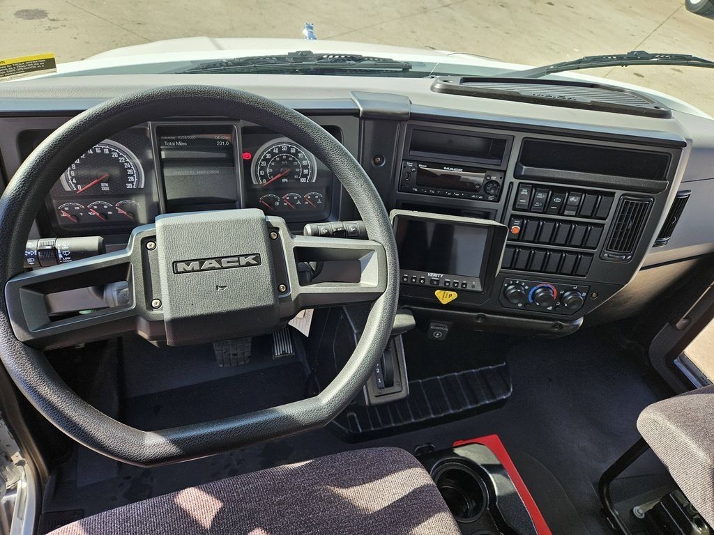 Slide images of 2025 MACK MD642