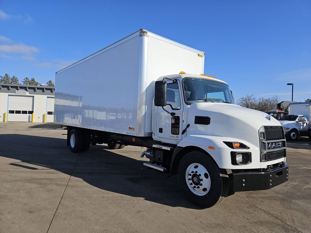Slide images of 2025 MACK MD642