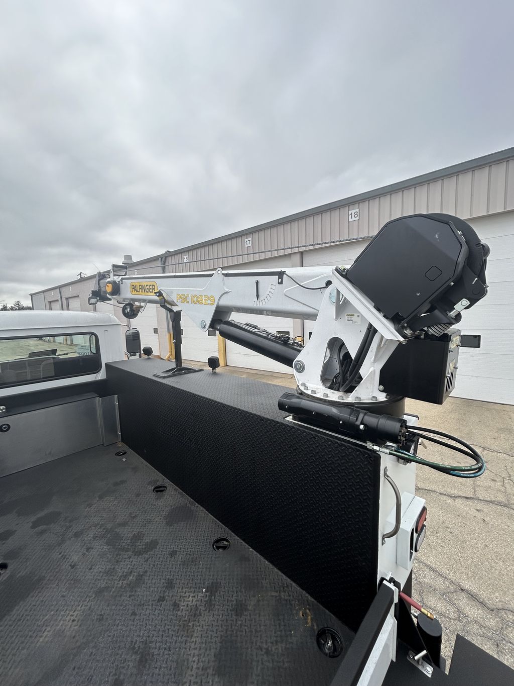 Slide images of 2026 MACK MD642