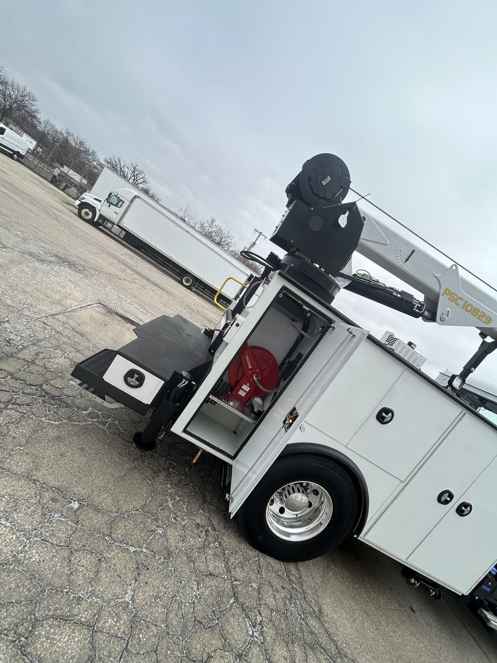 Slide images of 2026 MACK MD642