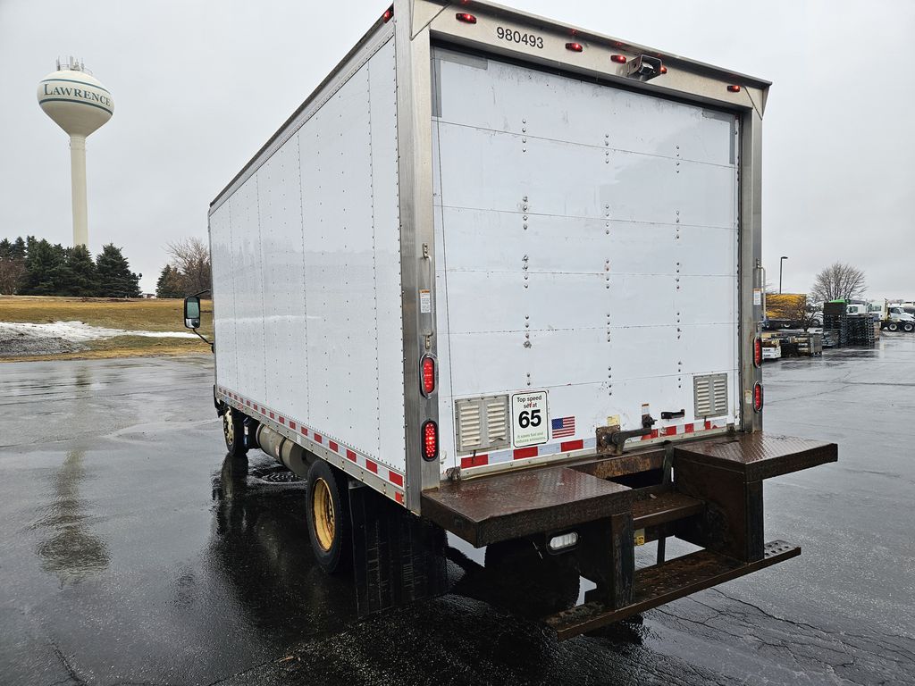 Slide images of 2018 HINO 195 