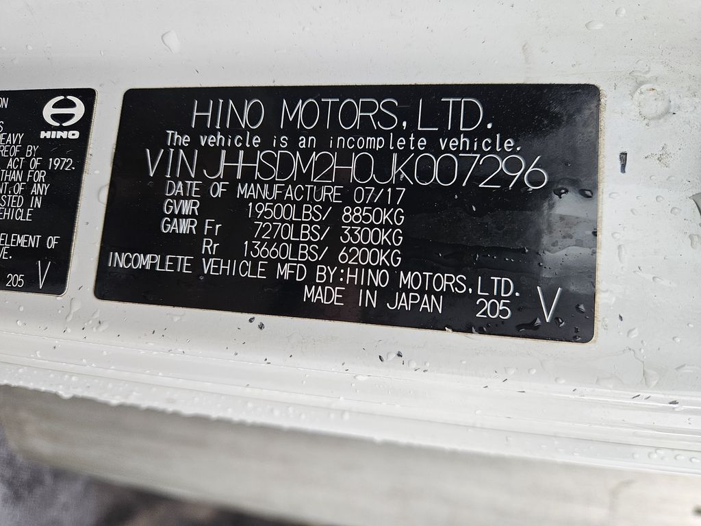 Slide images of 2018 HINO 195 