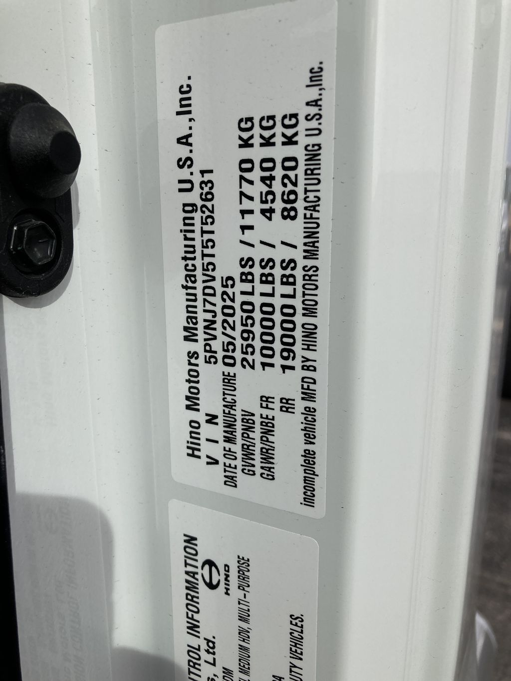 Slide images of 2026 HINO L6