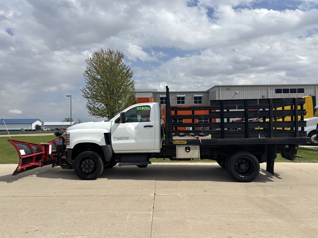 Slide images of 2019 CHEVROLET SILVERADO MEDIU