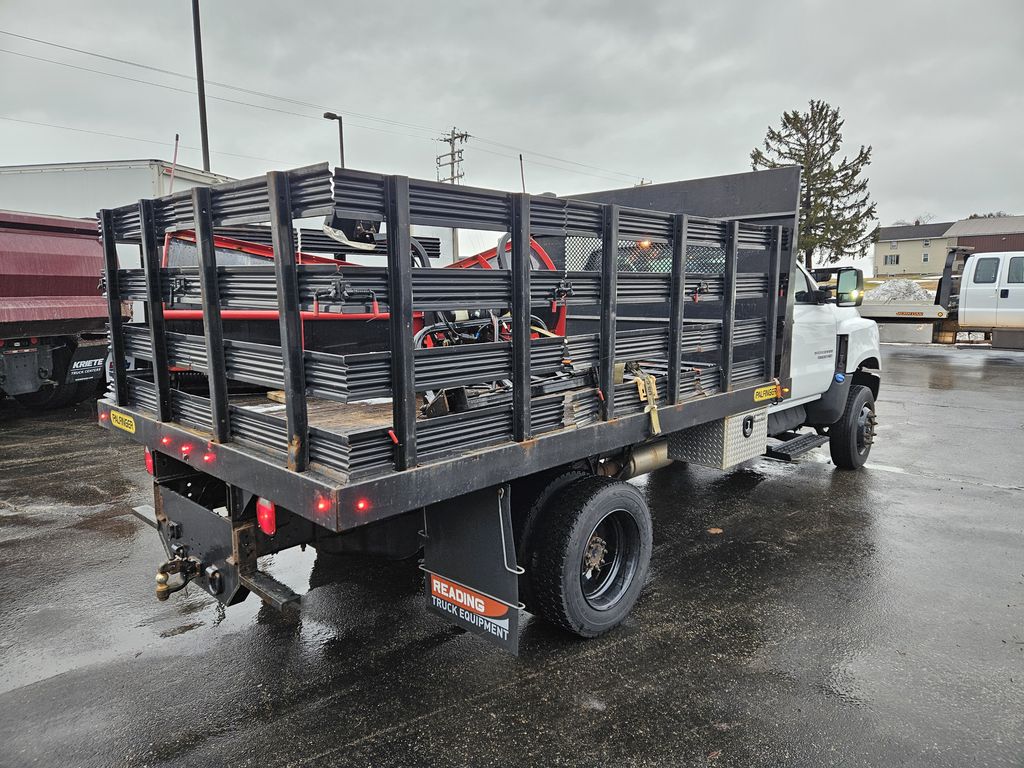 Slide images of 2019 CHEVROLET SILVERADO MEDIU 