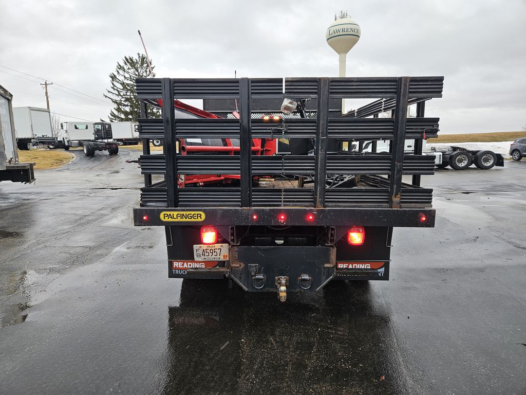 Slide images of 2019 CHEVROLET SILVERADO MEDIU 