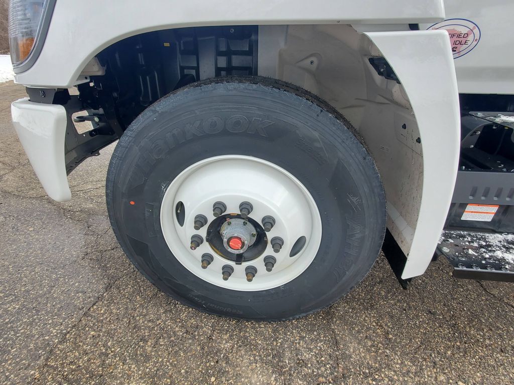 Slide images of 2026 HINO L6