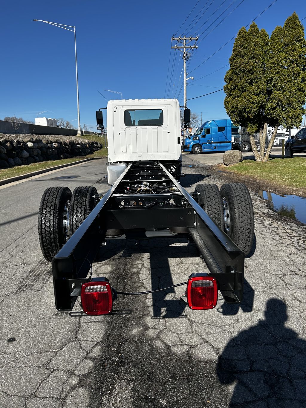 Slide images of 2026 HINO L6