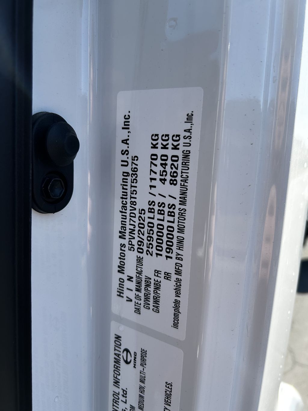 Slide images of 2026 HINO L6