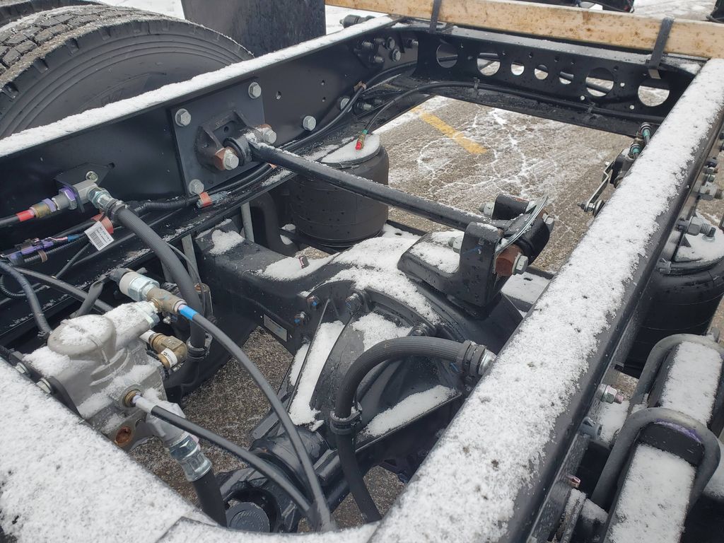 Slide images of 2026 HINO L6