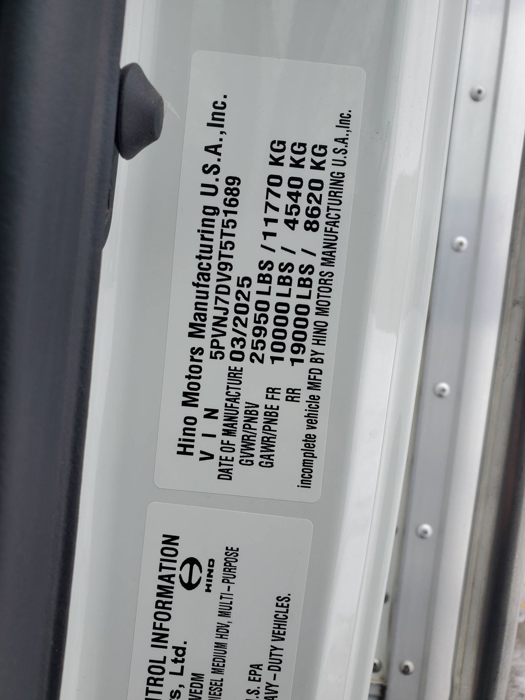 Slide images of 2026 HINO L6