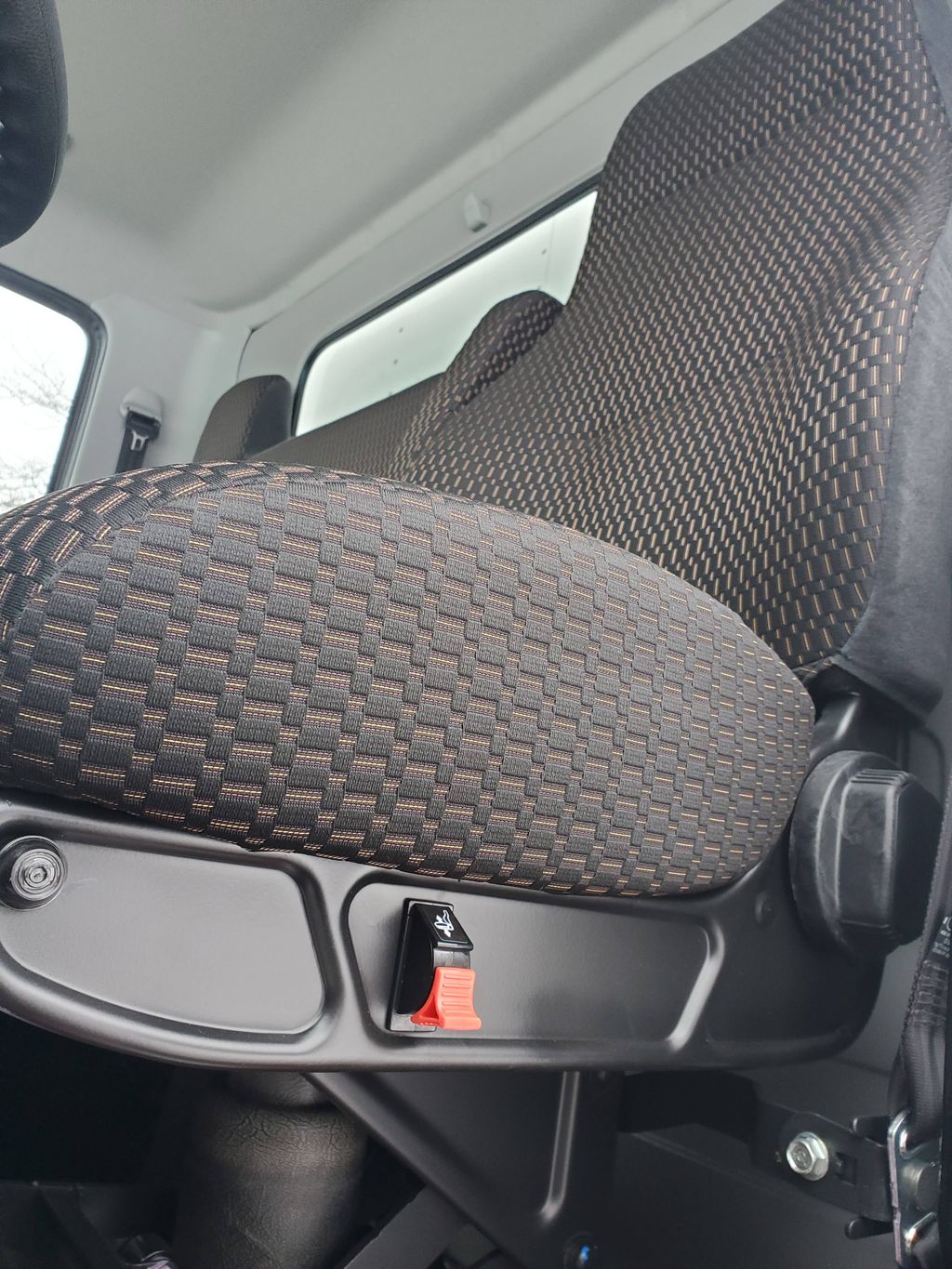 Slide images of 2026 HINO L6