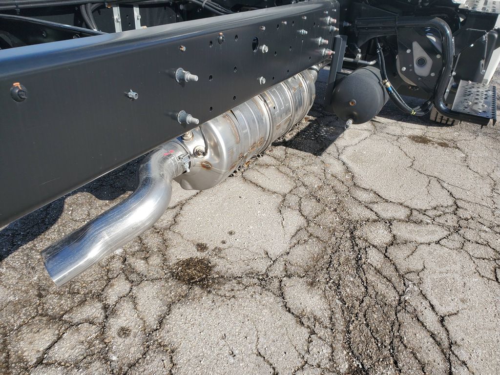 Slide images of 2026 HINO L6