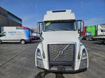 Slide images of 2022 VOLVO VNL64T860