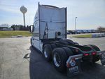 Slide images of 2022 VOLVO VNL64T860