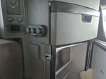 Slide images of 2022 VOLVO VNL64T860
