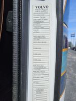 Slide images of 2022 VOLVO VNL64T860